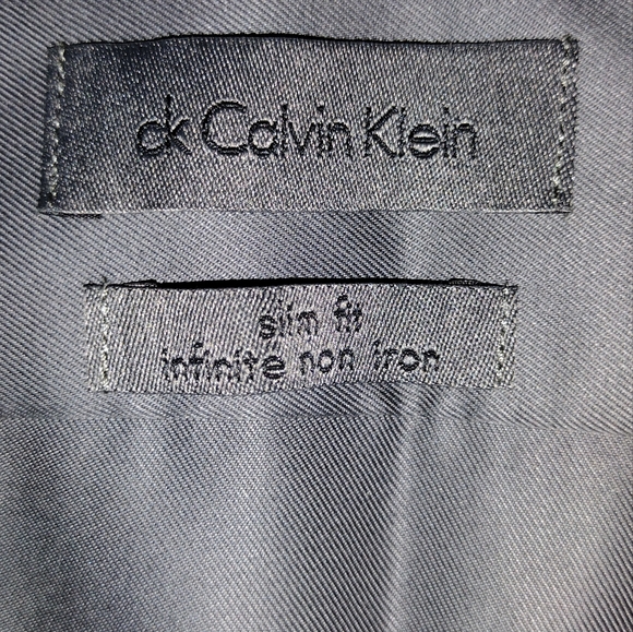 Calvin Klein button down shirt - Picture 2 of 5